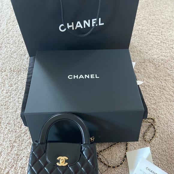Chanel small Kelly bag. Black calf leather - Picture 13 of 17